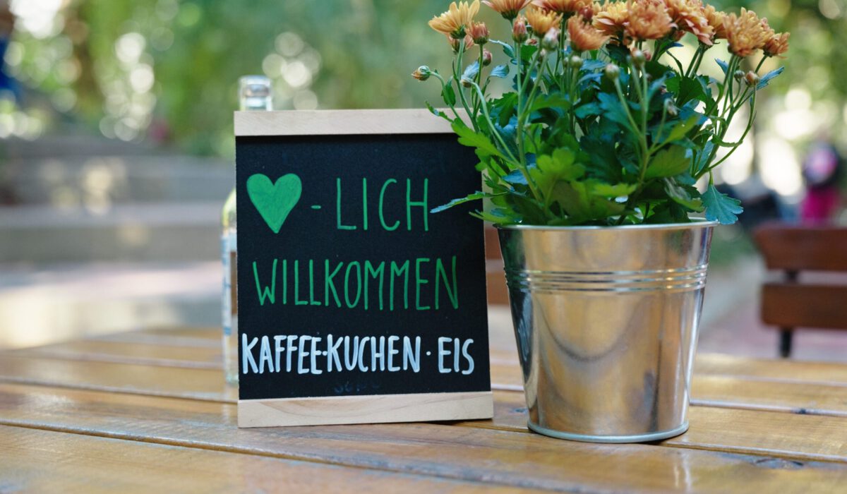 Tischaufsteller "Herzlich Willkommen"